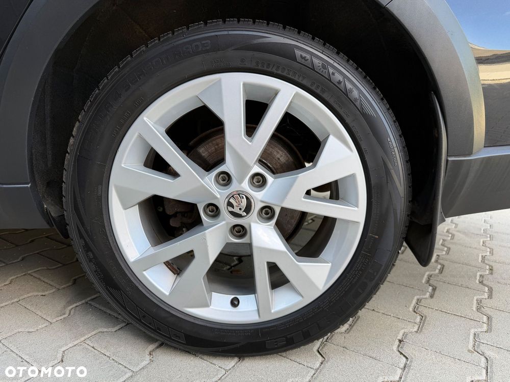 Skoda Octavia 2.0 TDI 4x4 DSG Scout - 34