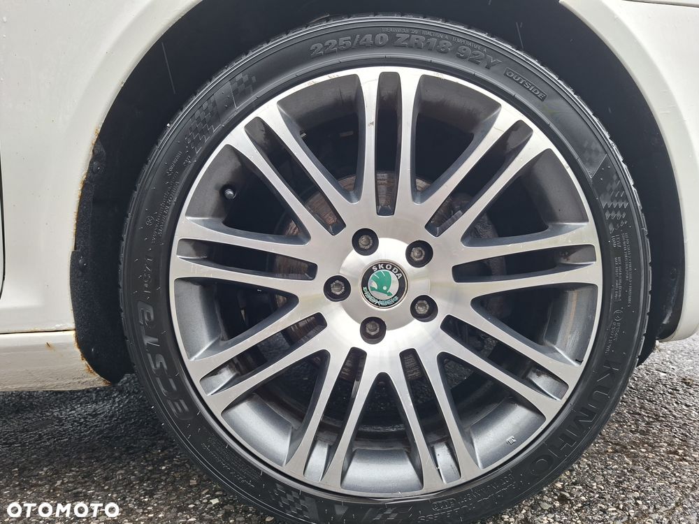 Skoda Octavia 2.0 TDI DPF DSG FAMILY 4x4 - 11