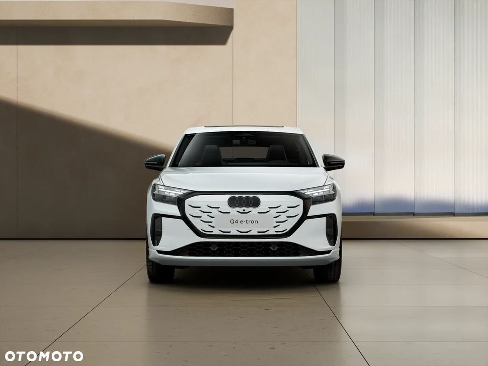 Audi Q4 e-tron 45 82kWh S Line - 4