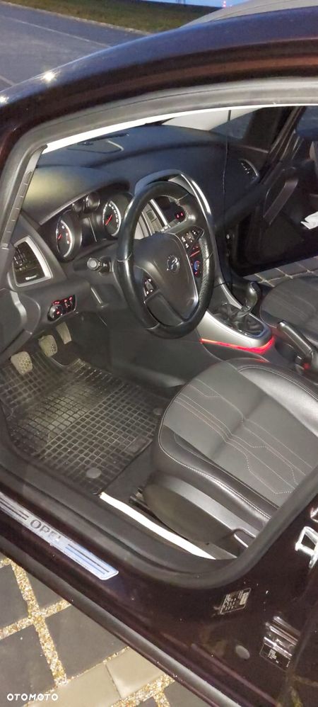 Opel Astra 1.4 T Edition 150 - 6