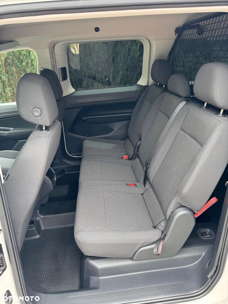 Volkswagen Caddy Maxi 2.0 TDI Dark Label DSG - 13