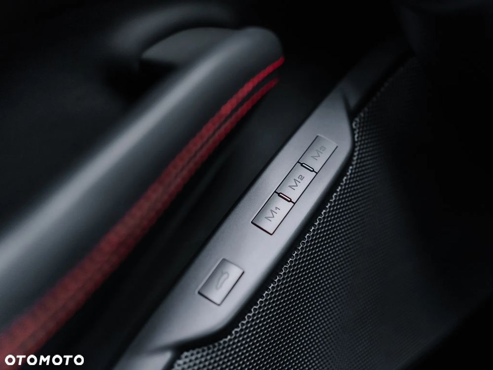 Ferrari Portofino - 12