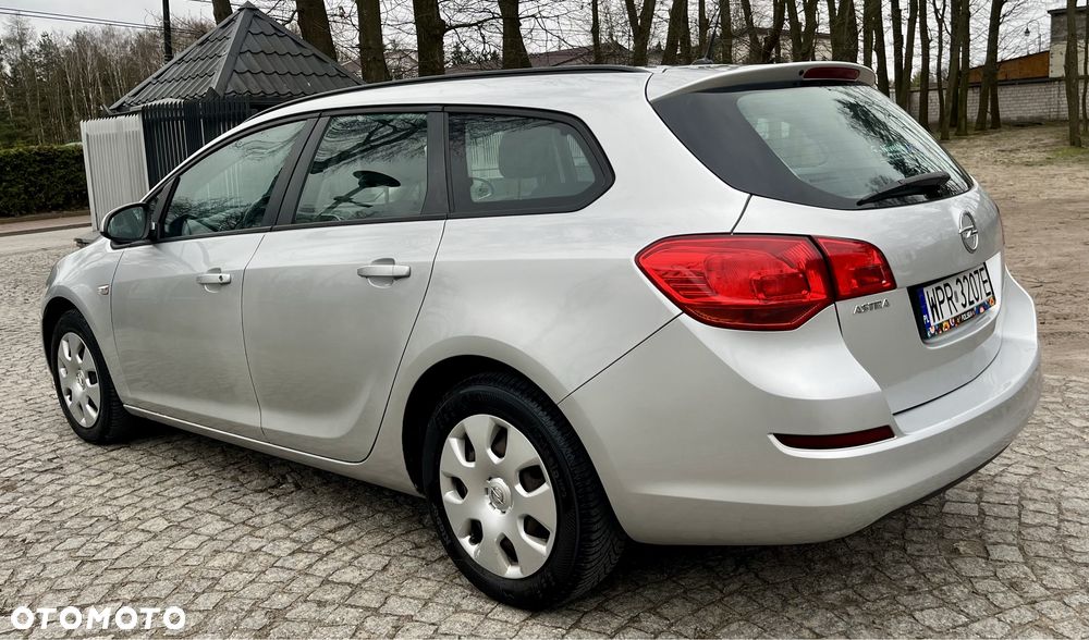 Opel Astra - 2