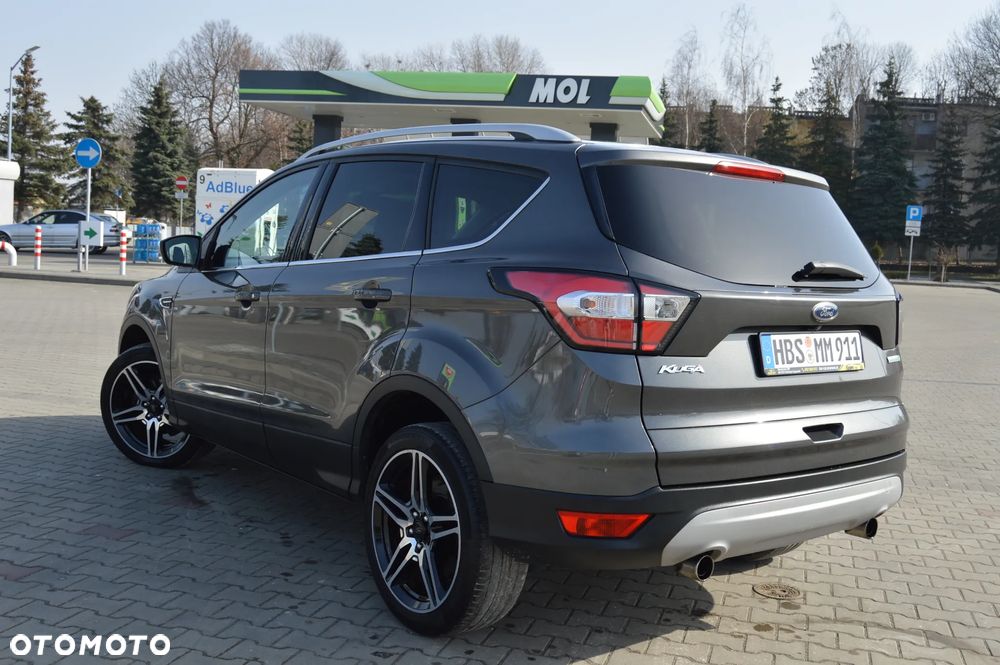 Ford Kuga 1.5 EcoBoost 2x4 Titanium - 4