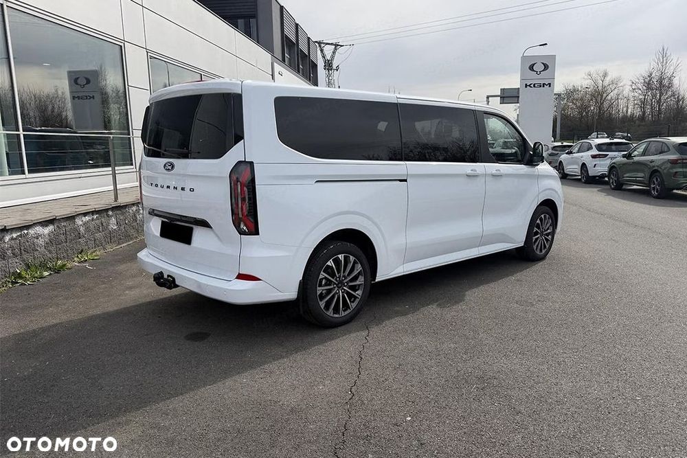 Ford Tourneo Custom - 7