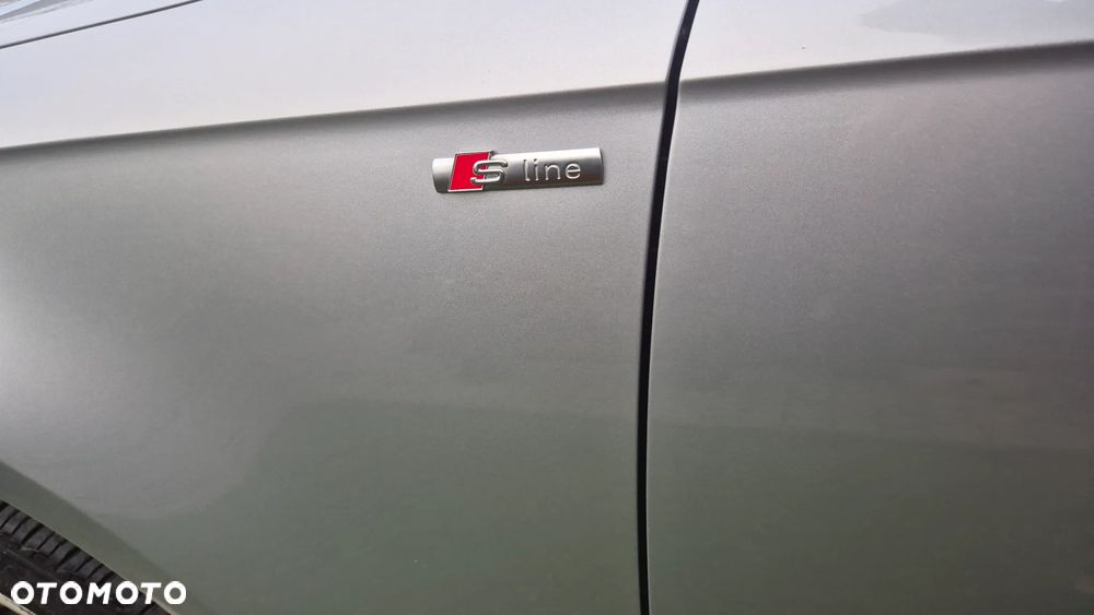 Audi A4 Limousine - 13