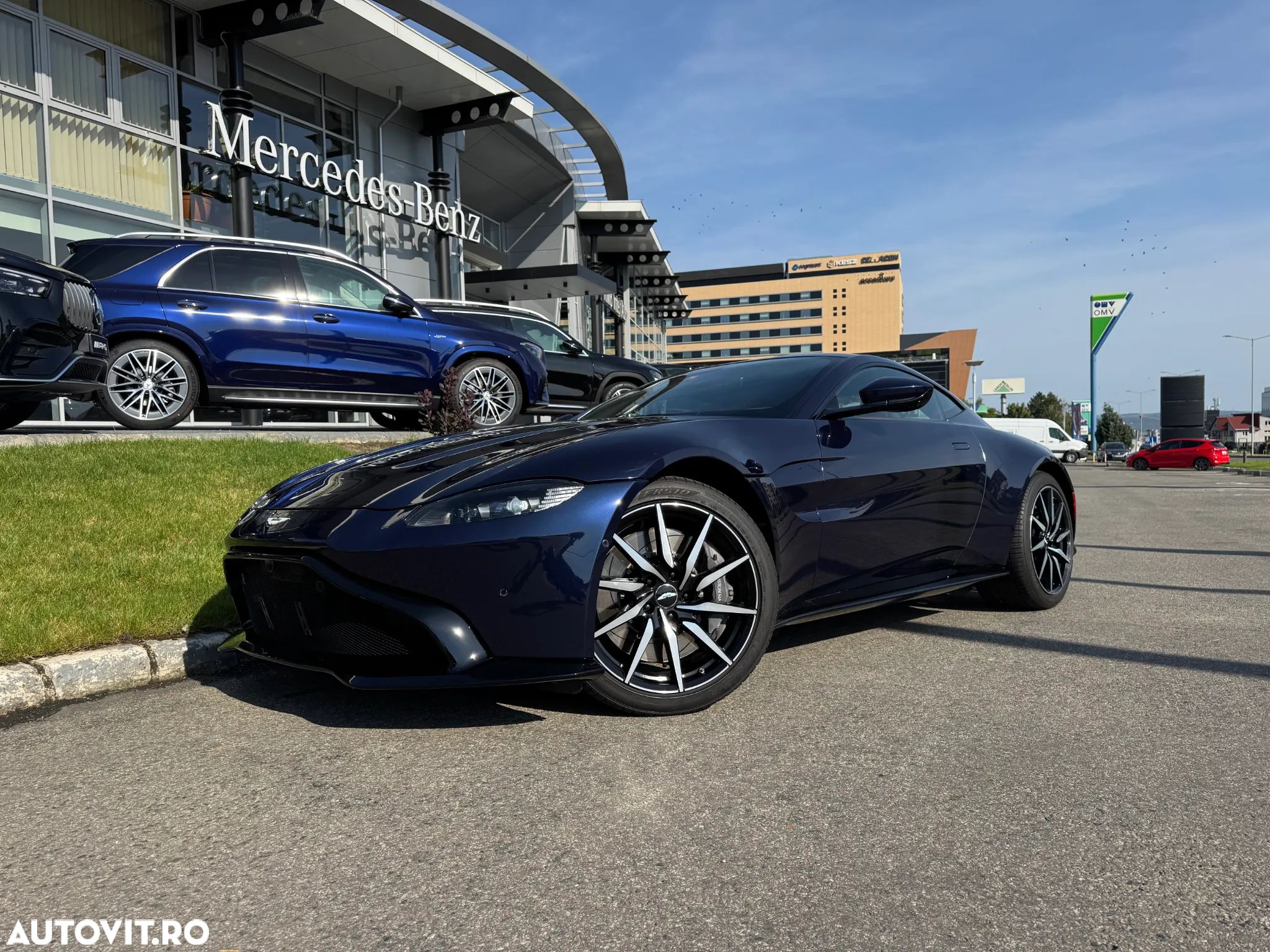 Aston Martin V8 Vantage - 1