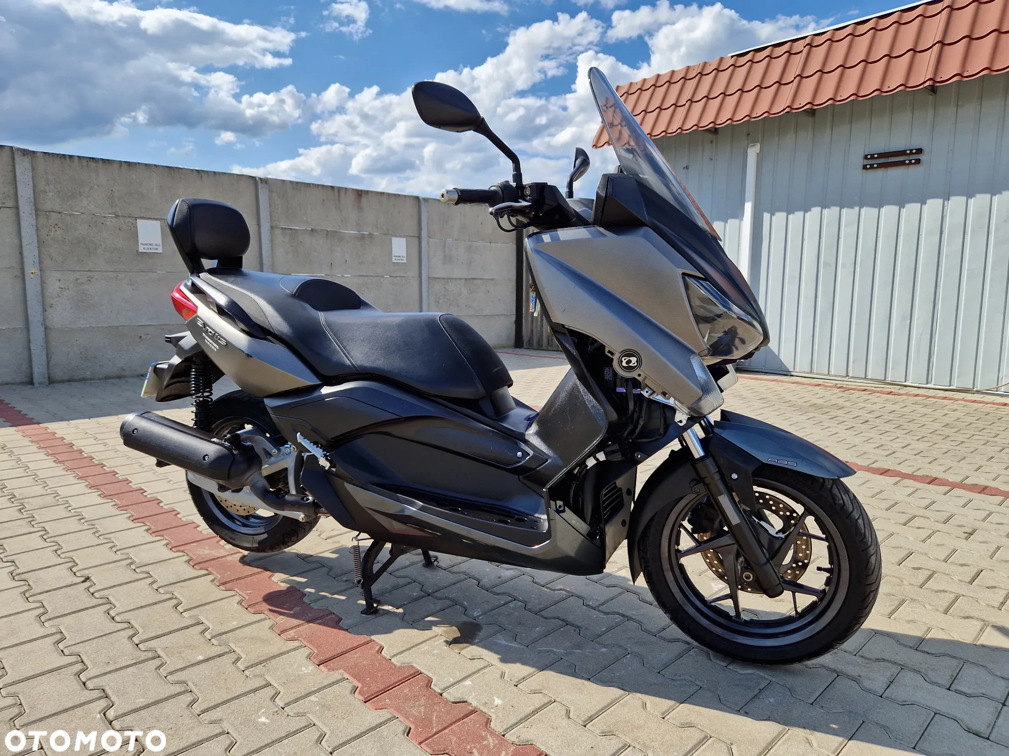 Yamaha X-max - 11