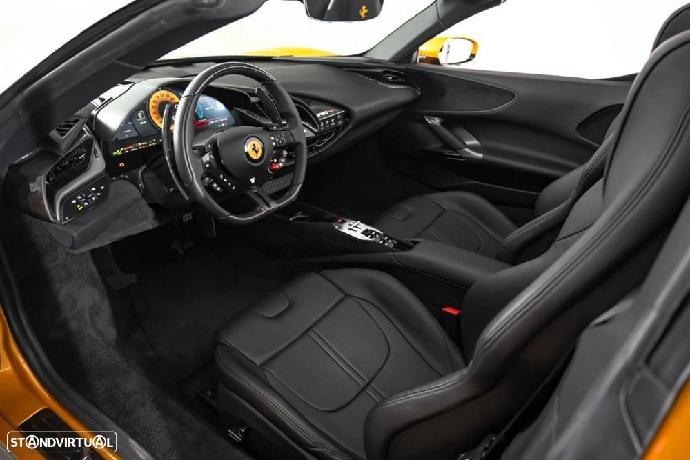 Ferrari SF90 Spider - 14