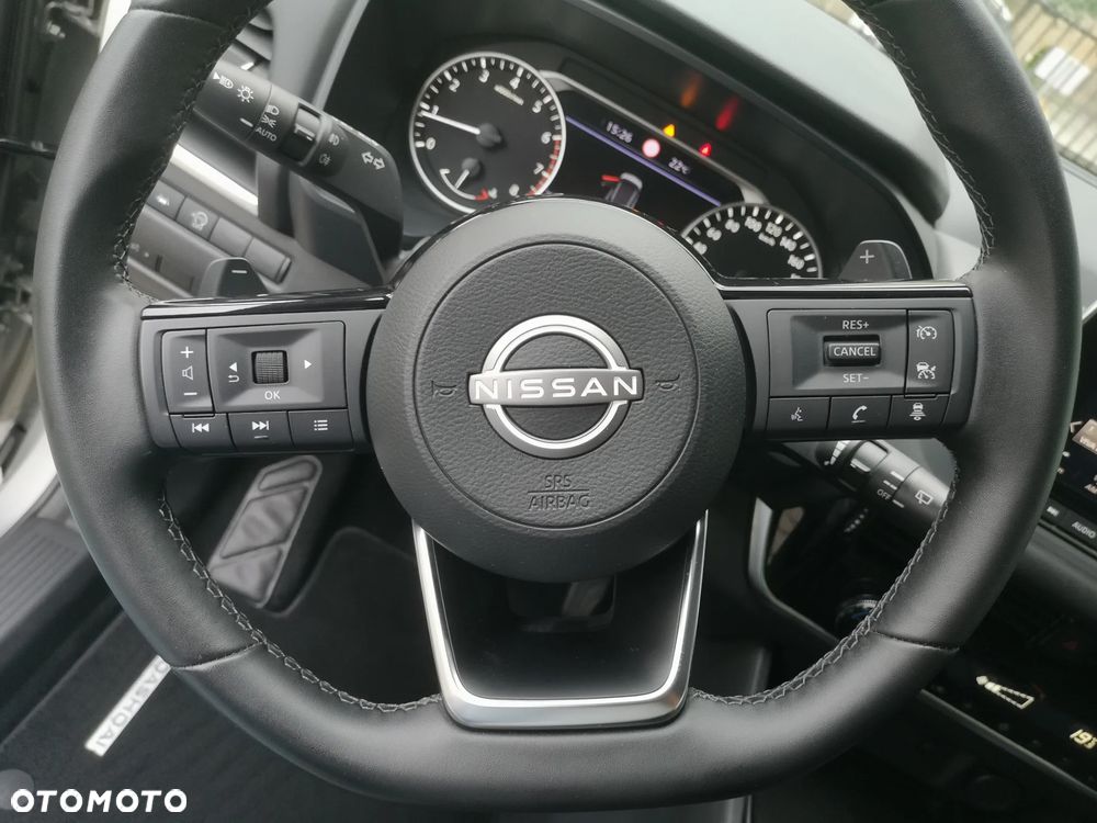 Nissan Qashqai 1.3 DIG-T N-Connecta DCT - 13