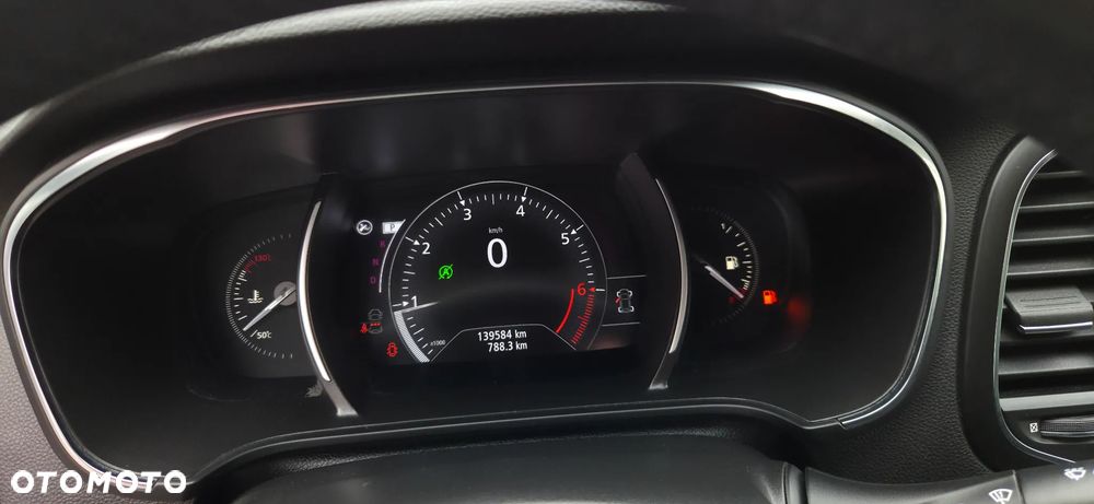 Renault Megane ENERGY TCe 140 EDC LIMITED - 27