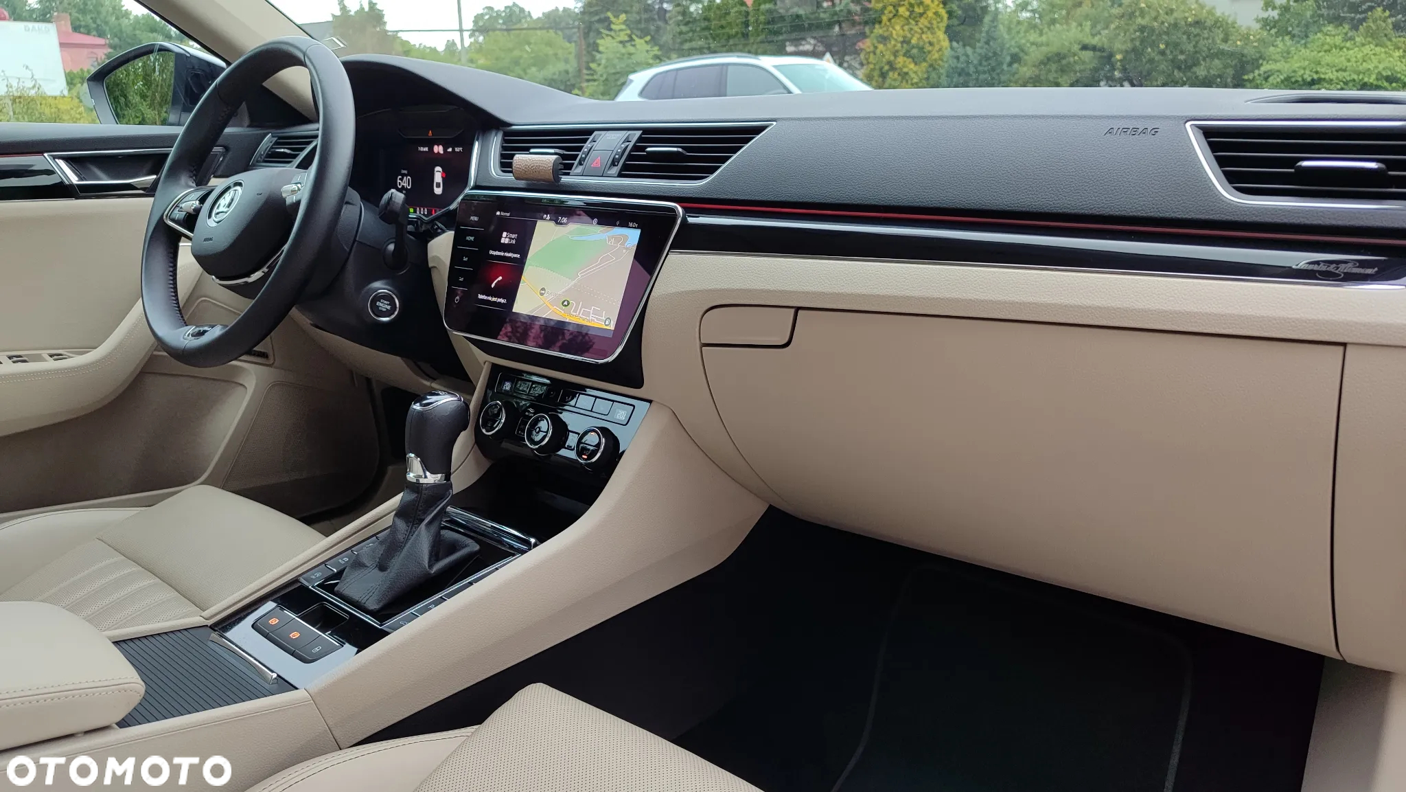 Skoda Superb 2.0 TSI L&K DSG - 30