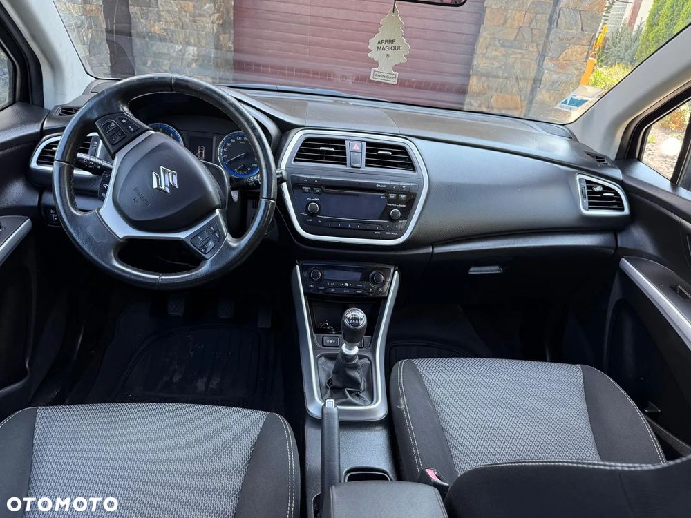 Suzuki SX4 S-Cross - 13