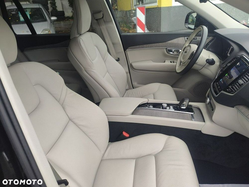 Volvo XC 90 - 17