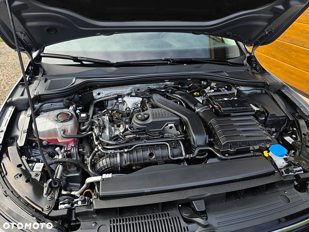 Volkswagen Golf 1.5 eTSI OPF DSG Style - 11