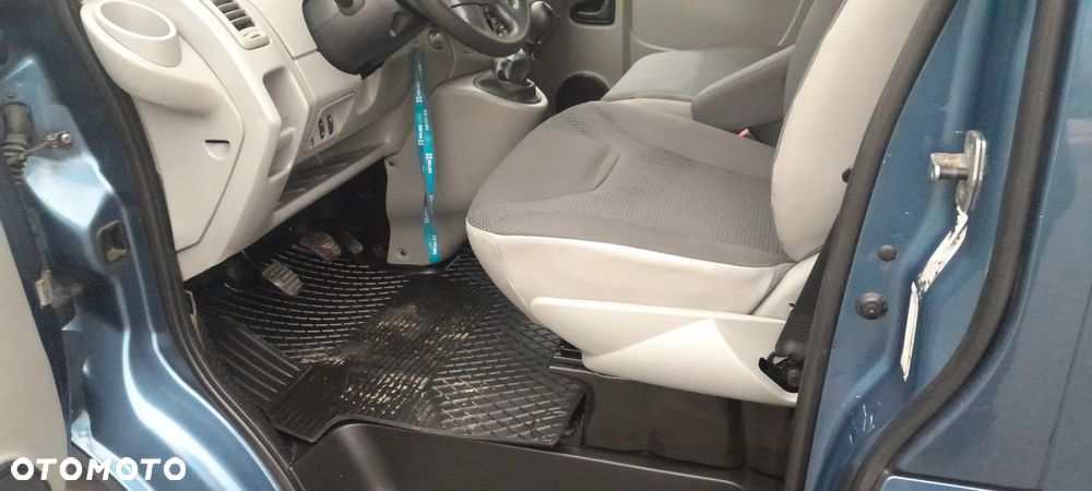 Opel Vivaro L2H1 2.9t Essentia - 21