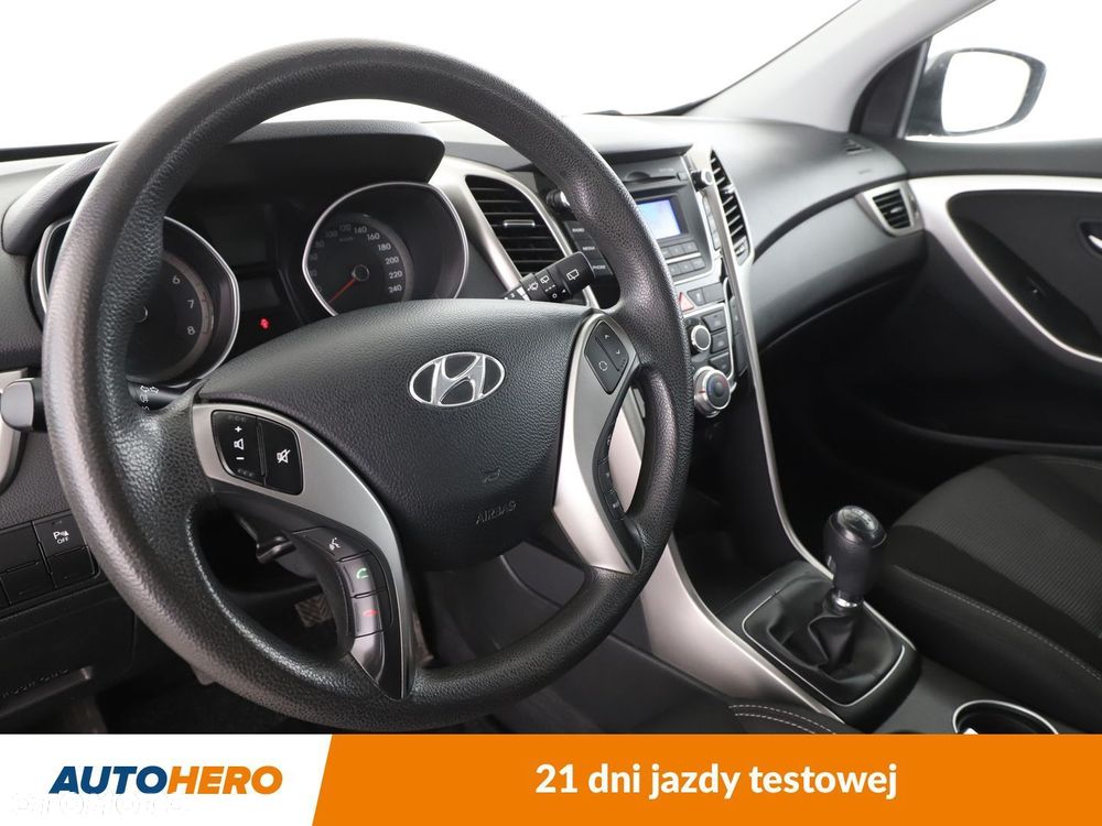 Hyundai i30 1.4 Classic + - 11