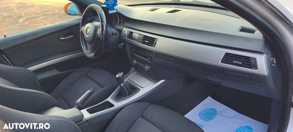 BMW Seria 3 325xi - 21