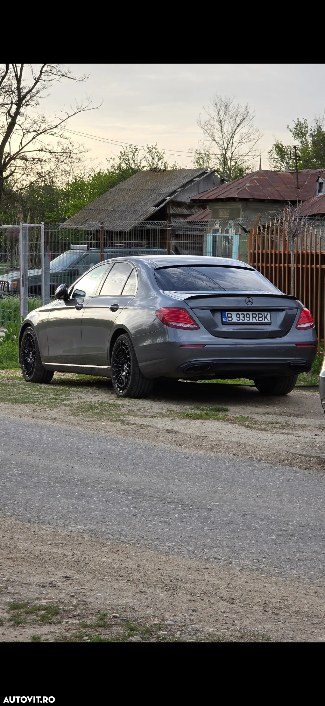 Mercedes-Benz E - 4