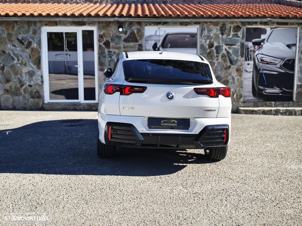 BMW iX2 eDrive20 Pack Desportivo M - 6