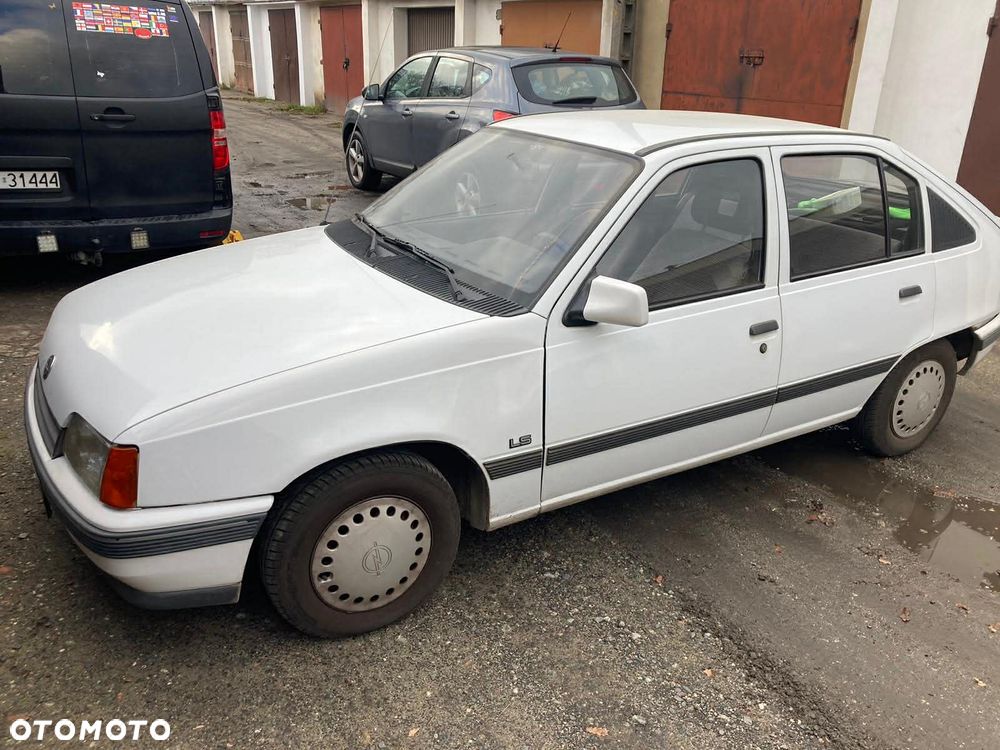 Opel Kadett 1.4 CS - 1
