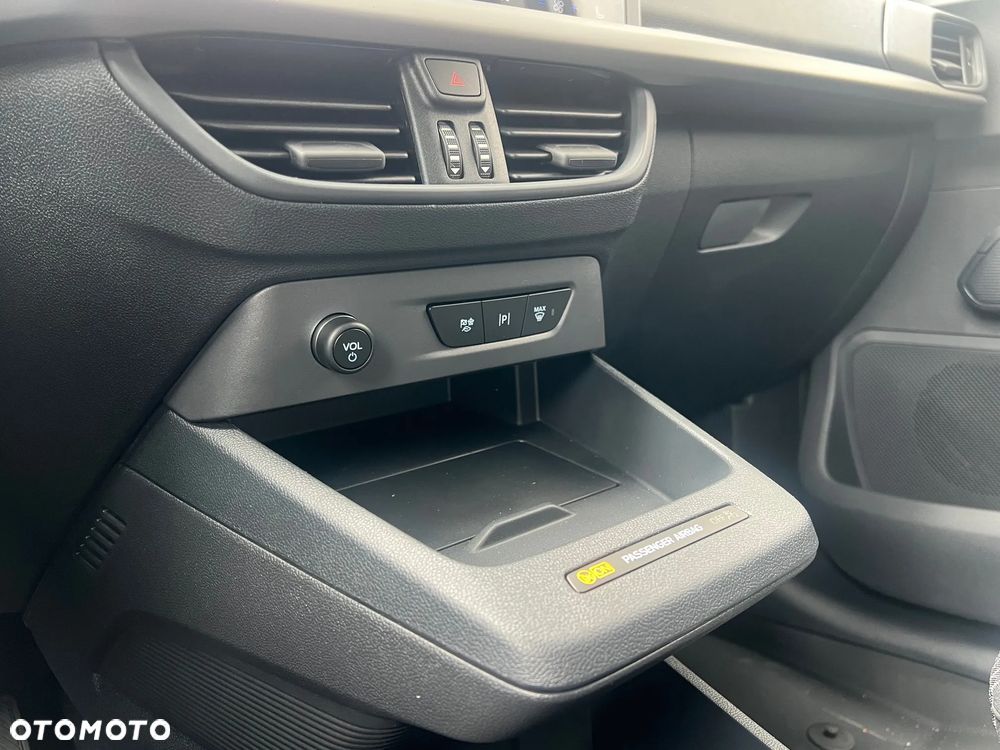 Ford Transit Courier BEV Trend - 16