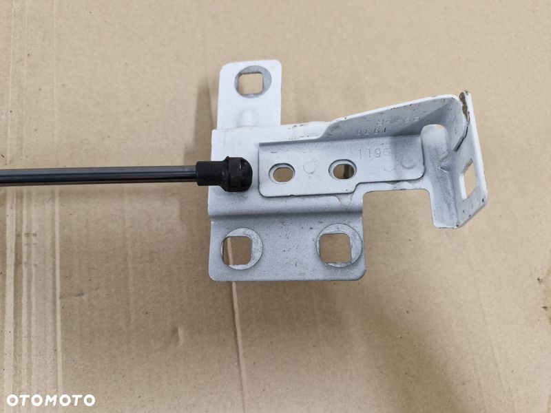 RENAULT TRAFIC III 3 VIVARO B ZAWIAS MASKI PRAWY SIŁOWNIK 654004002R - 2