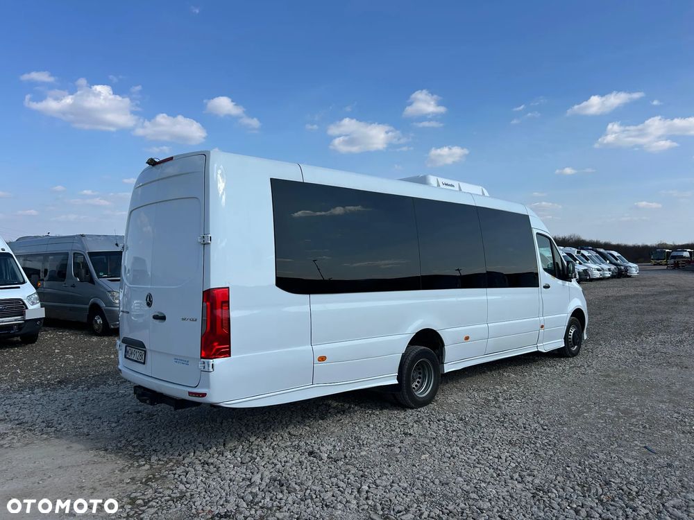 Mercedes-Benz Sprinter 517 - 11