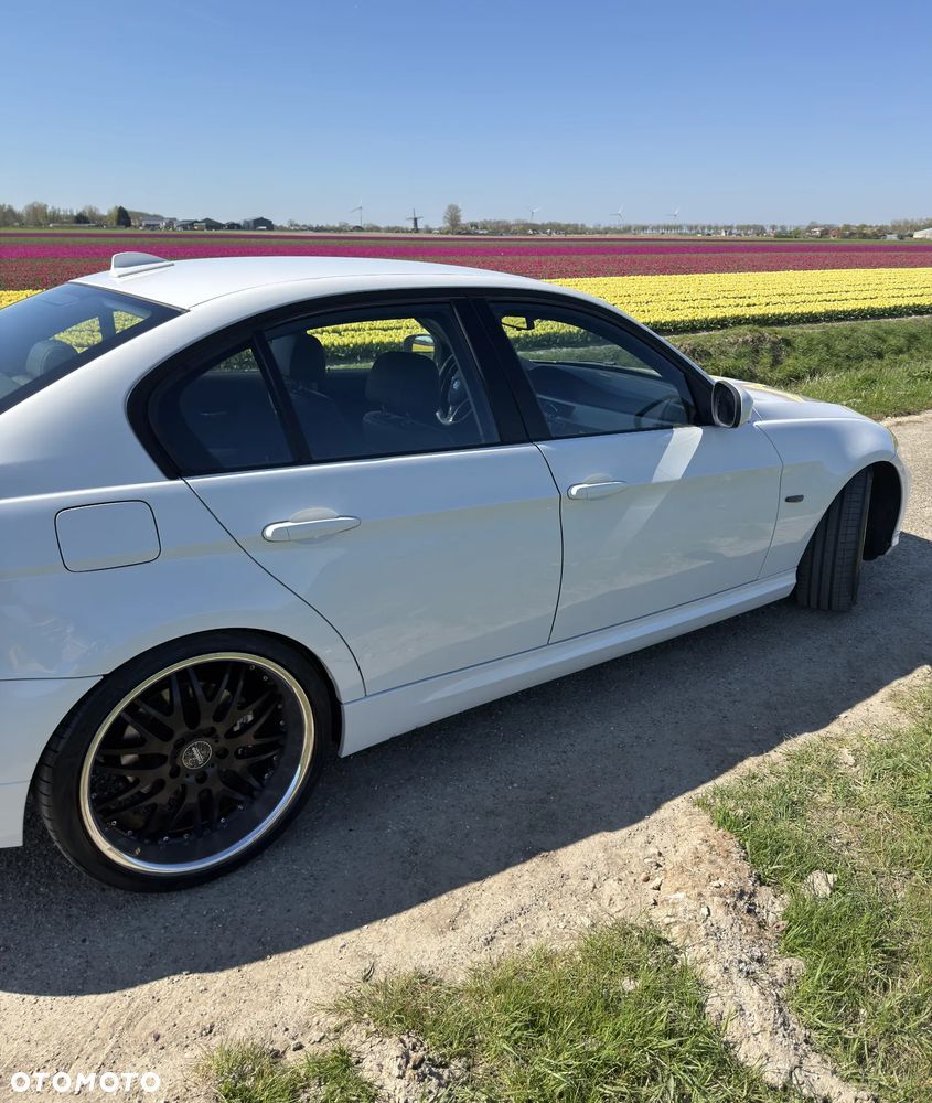 BMW Seria 3 320d - 4