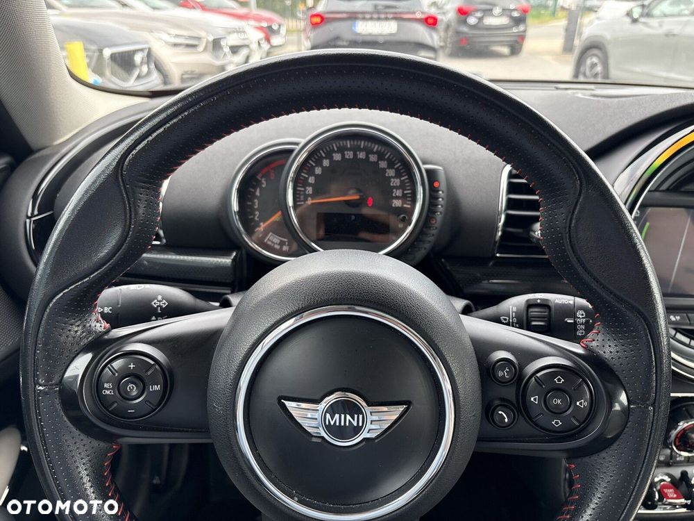 MINI Clubman Cooper D - 18