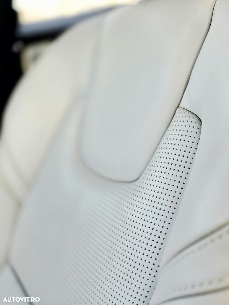 Volvo XC 60 T6 AWD Recharge Geartronic Inscription - 33