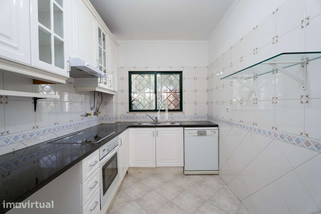 T2 para venda, em Vilamoura, com piscina e garagem - Grande imagem: 4/36