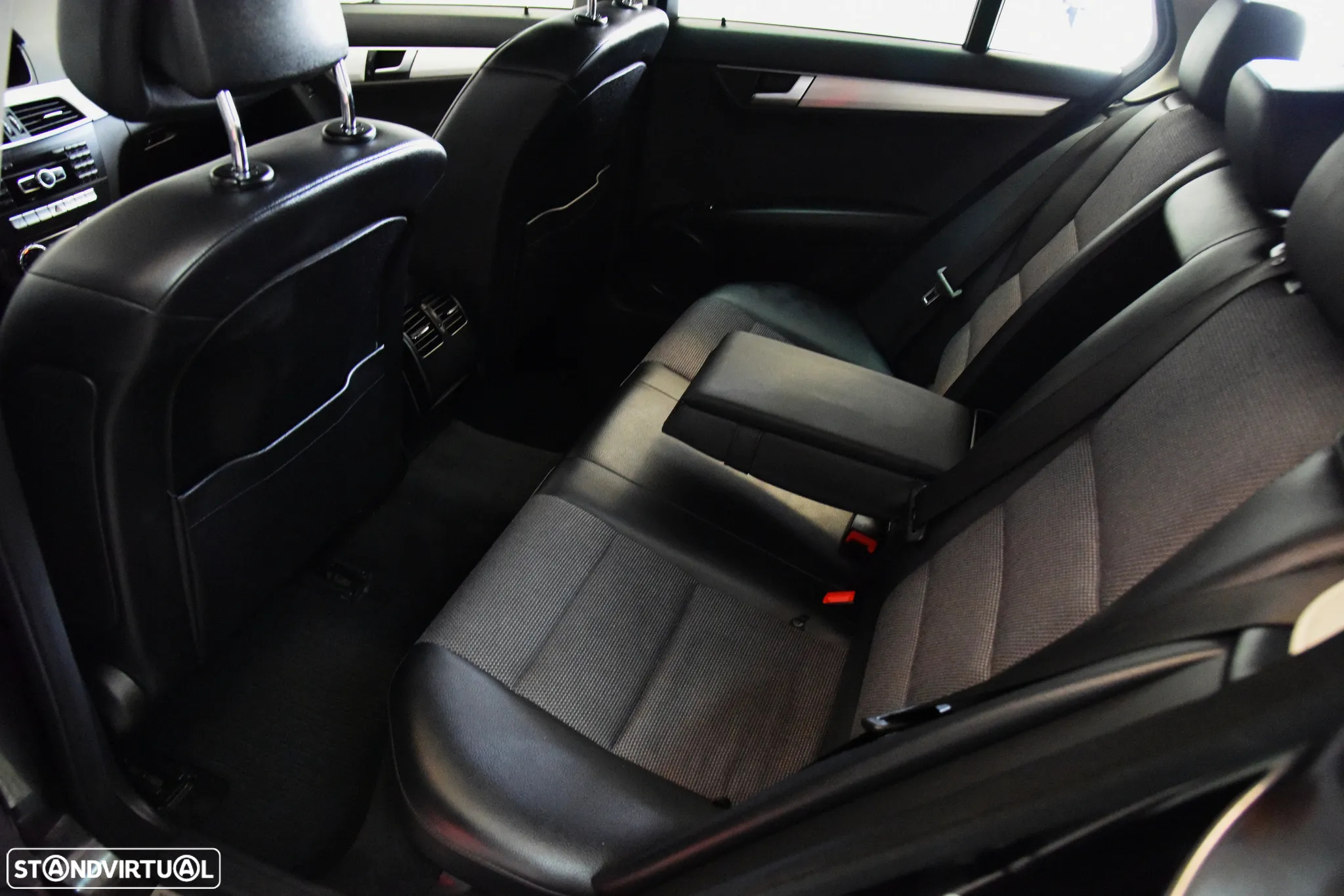 Mercedes-Benz C 220 CDi Avantgarde BlueEfficiency Aut. - 19