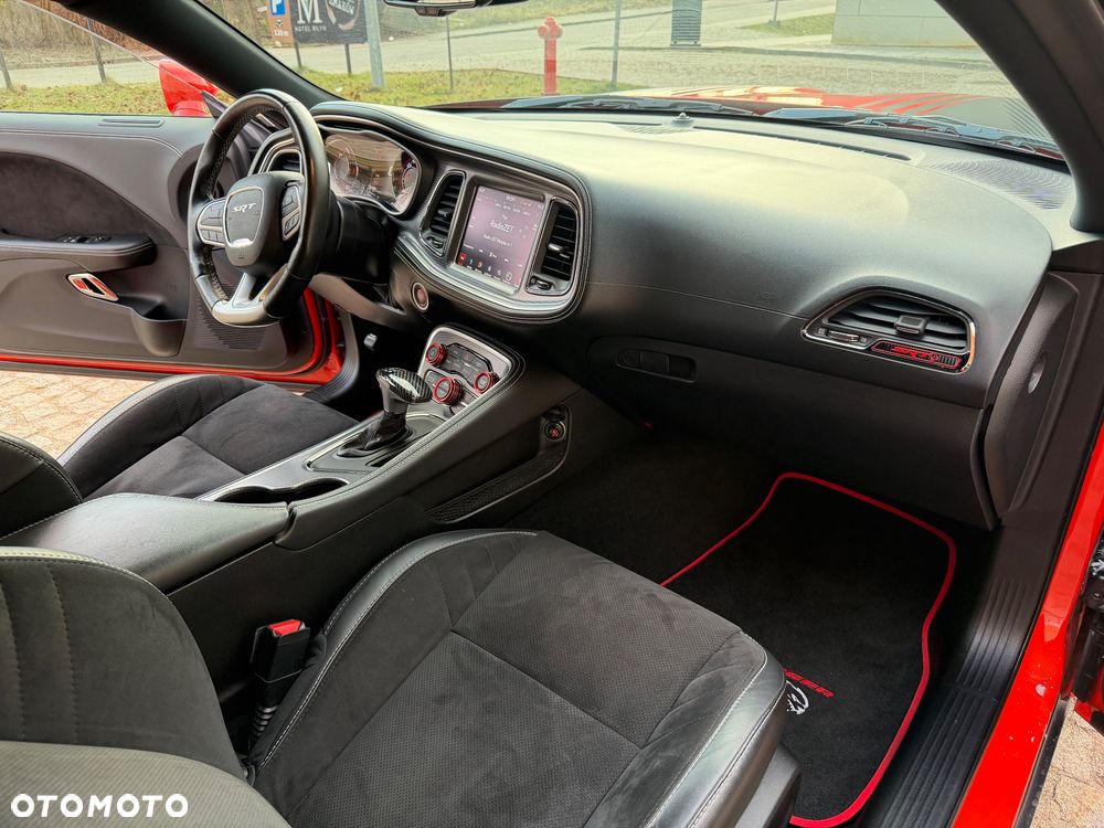 Dodge Challenger 6.2 Hellcat Widebody - 10