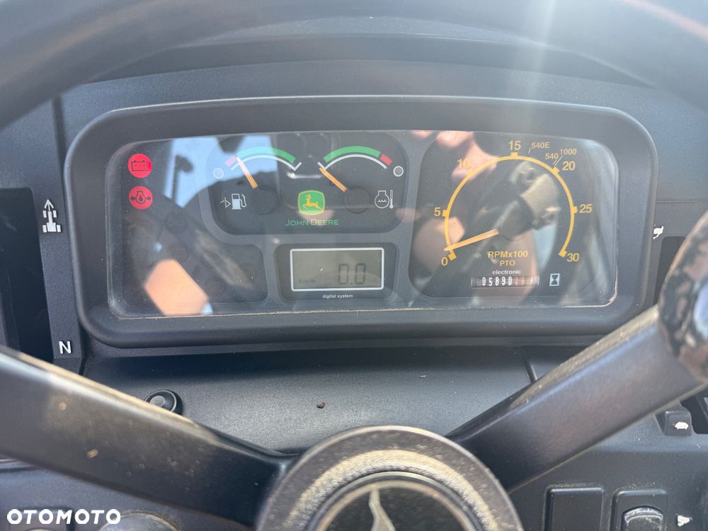 John Deere 5510N - 13