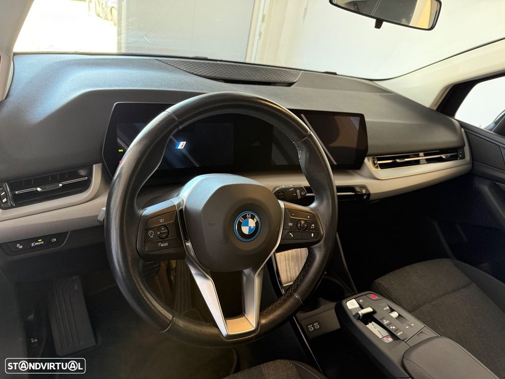 BMW 225xe Active Tourer - 8