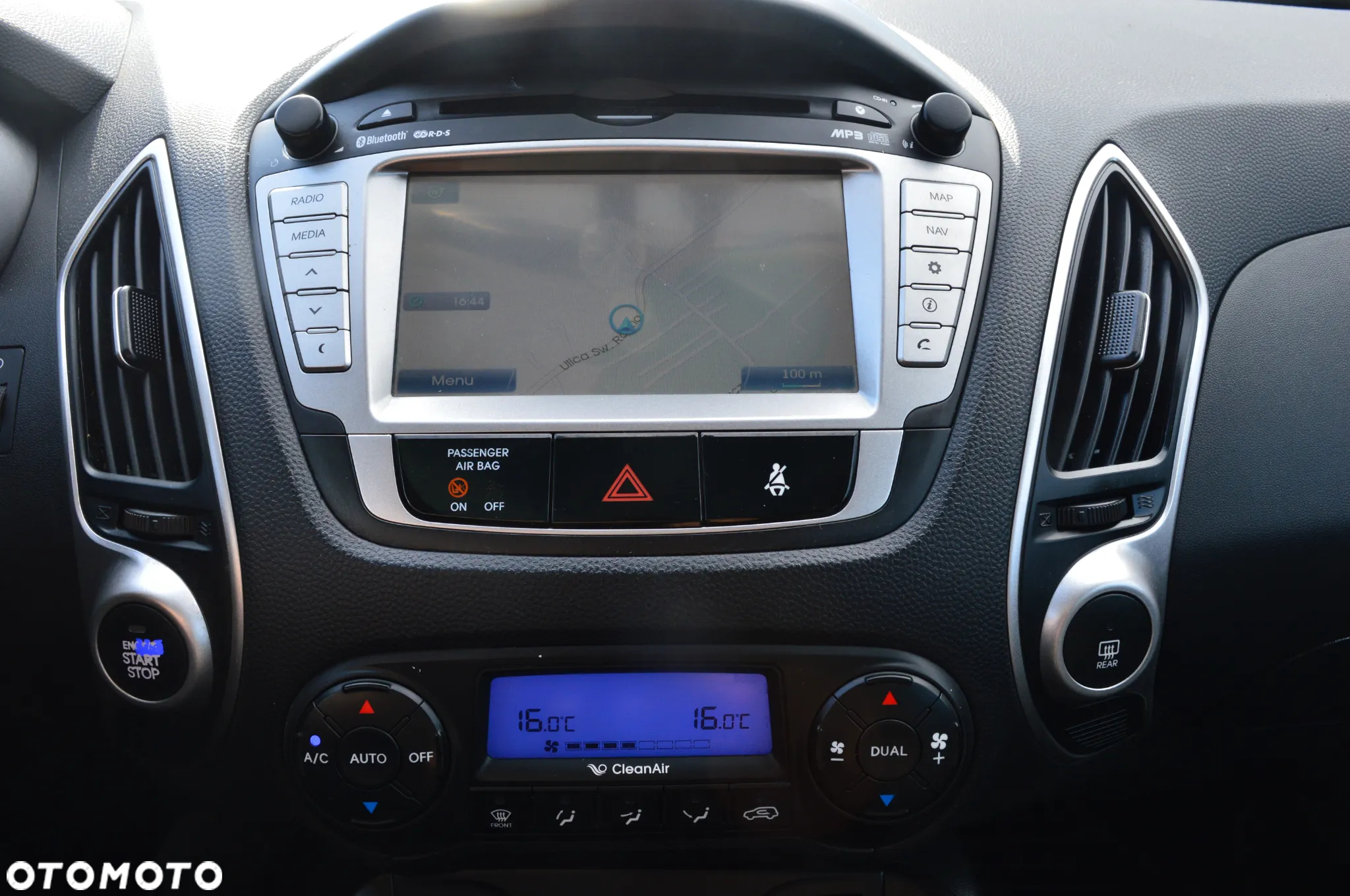 Hyundai ix35 1.7 CRDi 2WD blue Finale Silver - 26