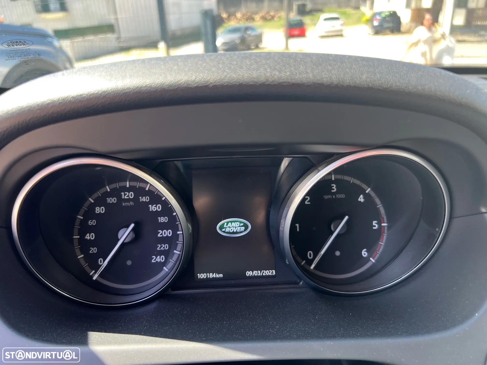Land Rover Discovery Sport 2.0 eD4 HSE - 24