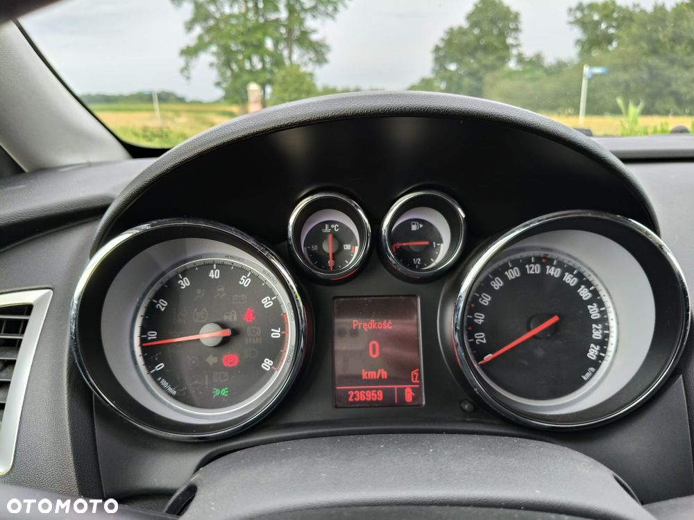 Opel Astra 1.4 Turbo - 16