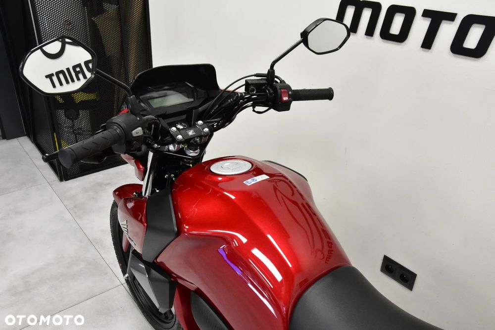 Honda CB - 16