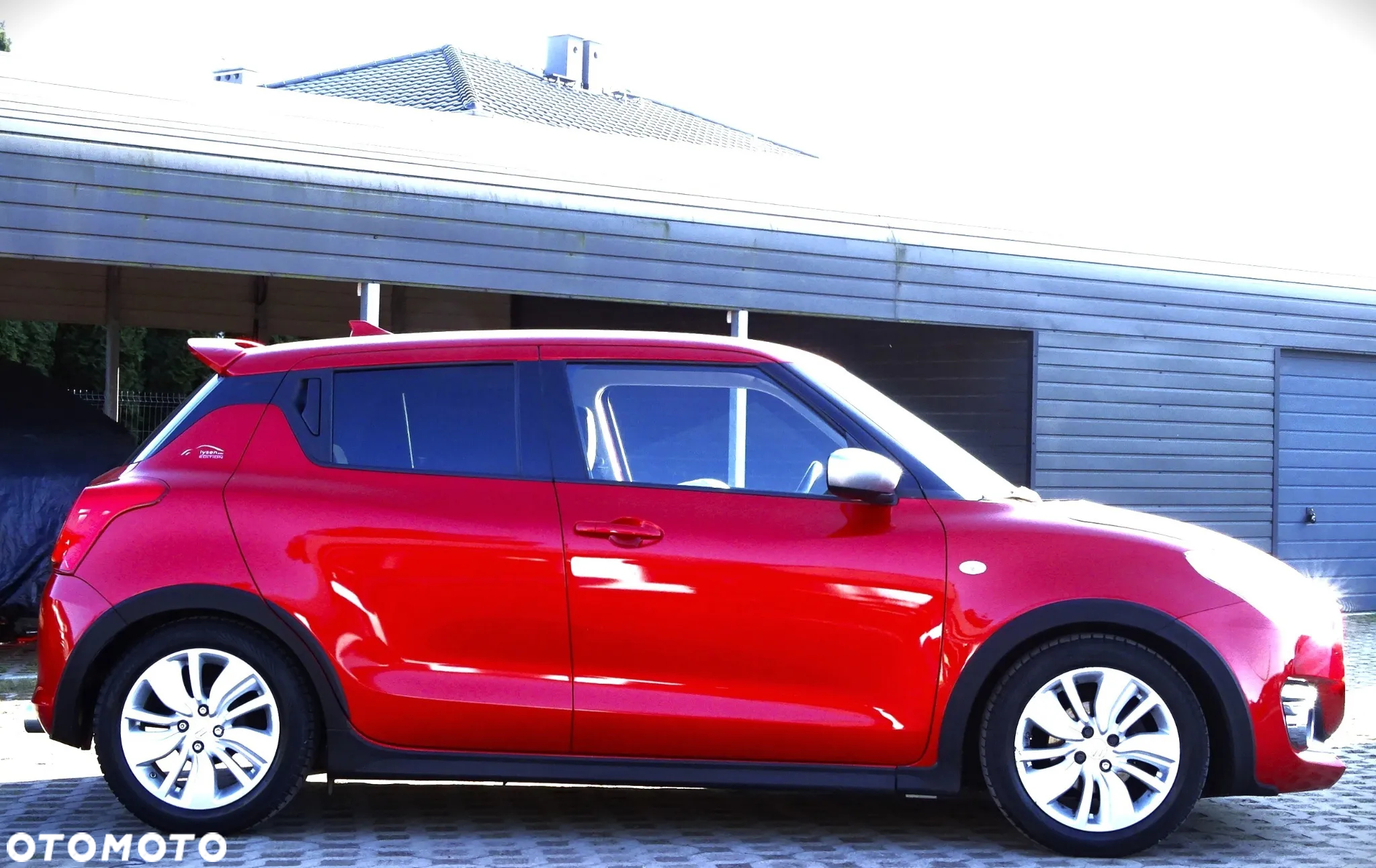 Suzuki Swift 1.2 Premium Plus - 3