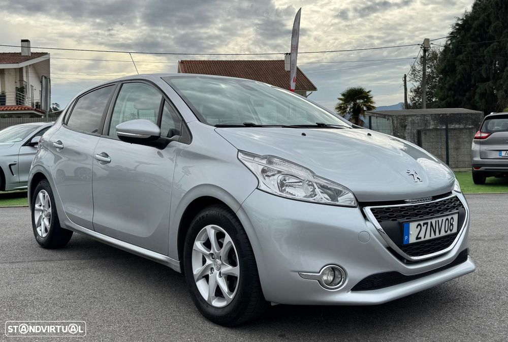 Peugeot 208 1.4 HDi Active - 2
