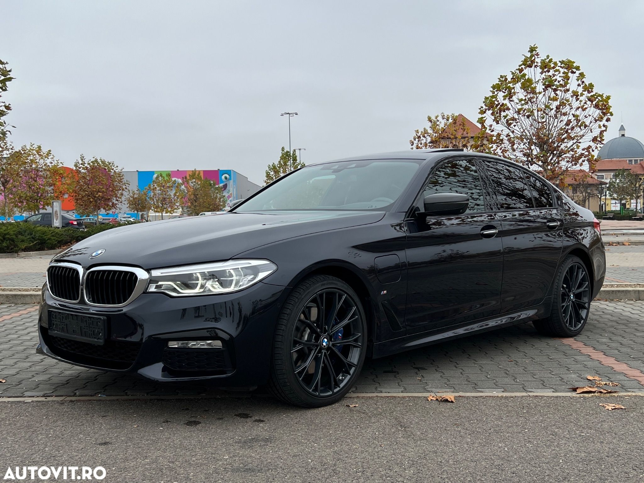 BMW Seria 5 530e Aut. M Sport Edition - 1