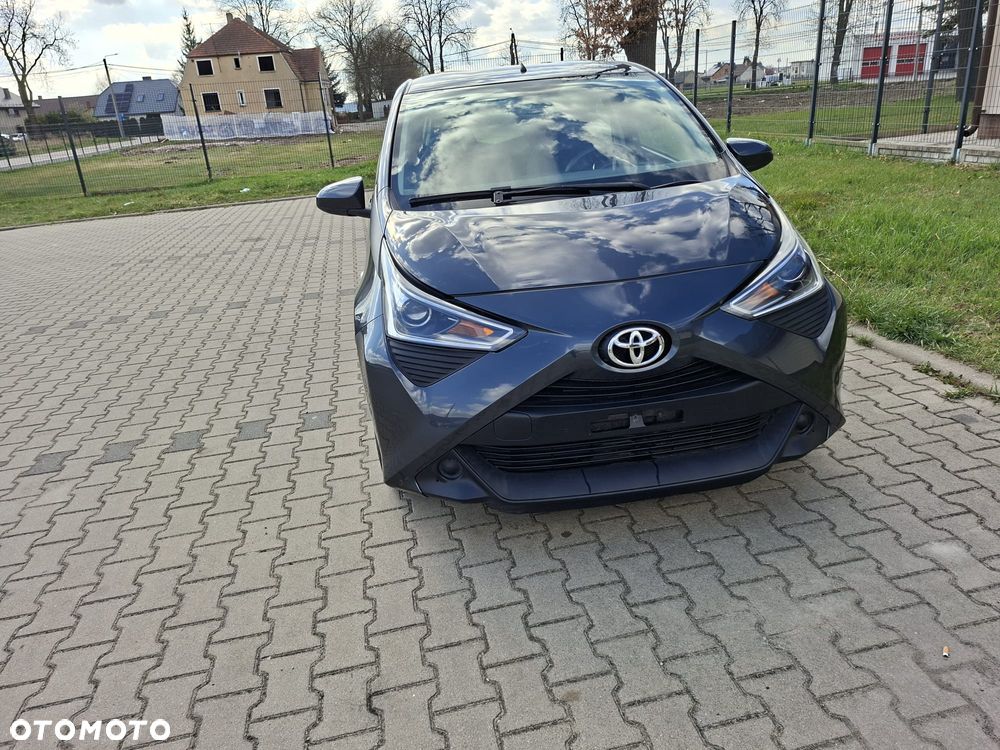 Toyota Aygo x-play club - 4