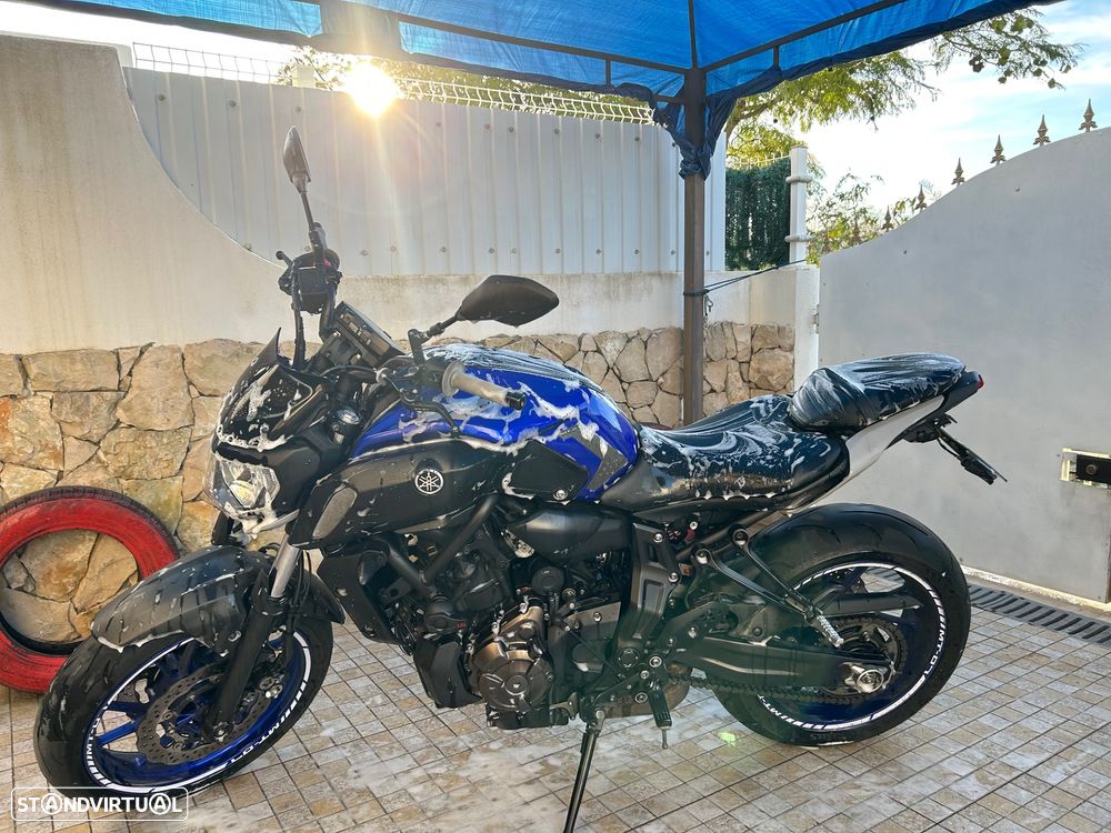 Yamaha MT-07 - 4