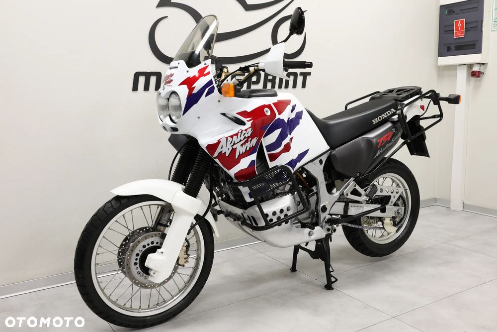 Honda XRV - 4