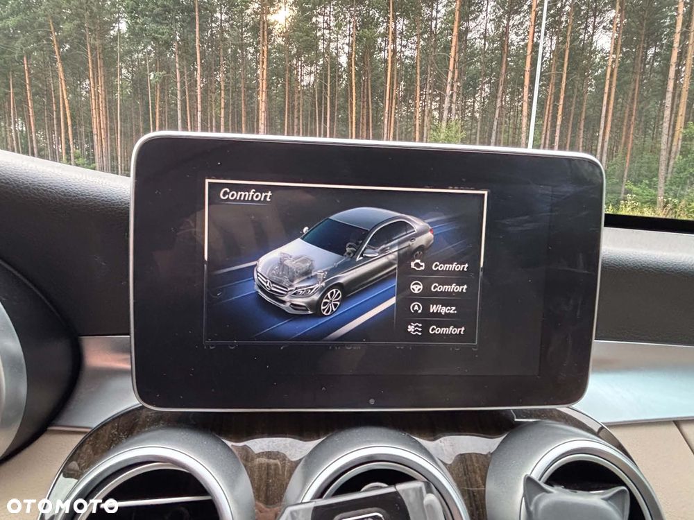 Mercedes-Benz Klasa C 300 7G-TRONIC - 4