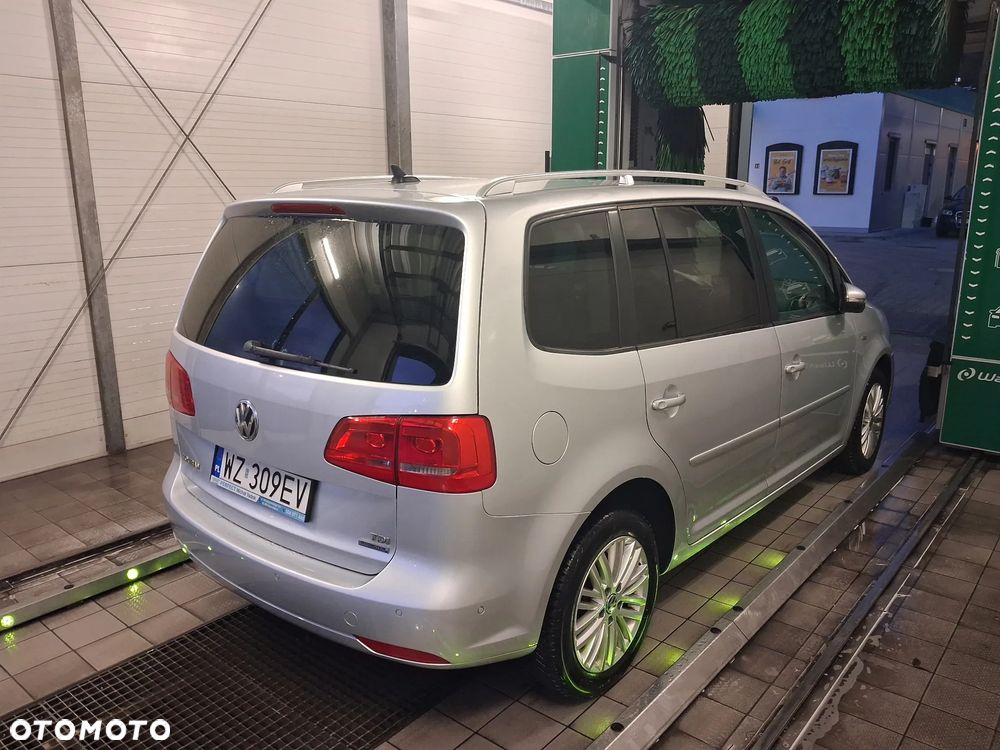 Volkswagen Touran 1.6 TDI DPF BlueMotion Technology Highline - 3