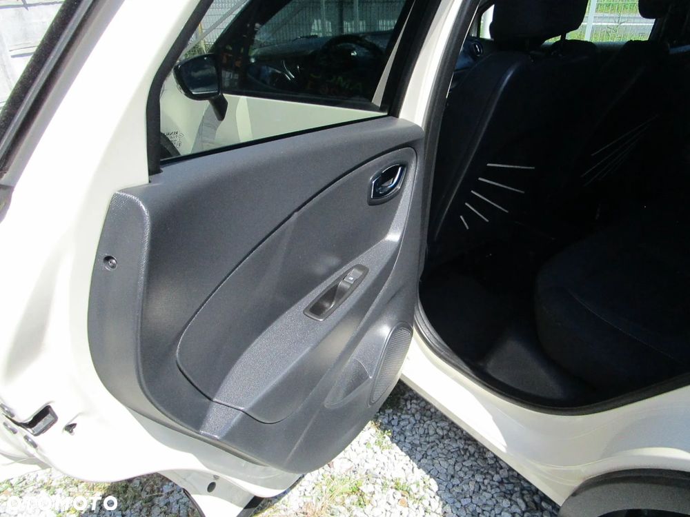 Renault Captur 1.2 TCe Helly Hansen EDC - 27