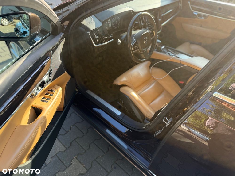 Volvo V90 T4 Momentum - 2